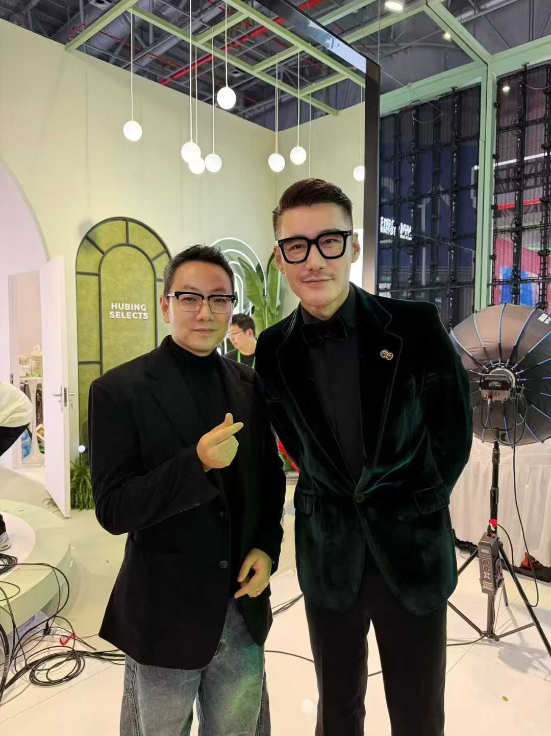 順動進博會雙展館亮相